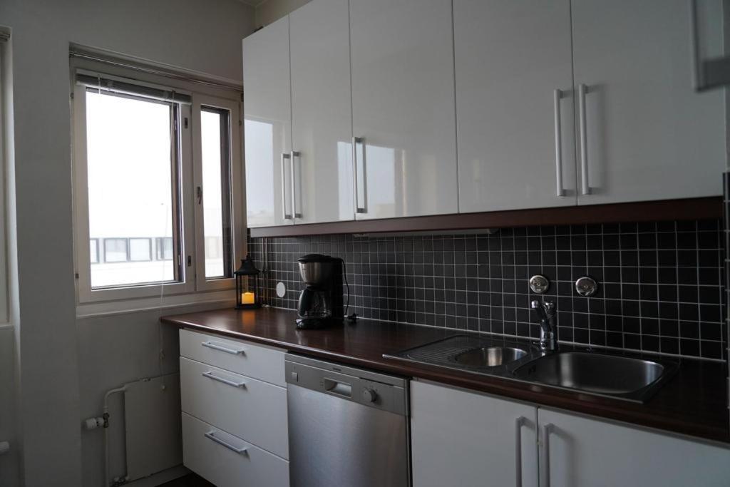 Cozy And Bright 2-Bedroom Apartment Washer And Dryer, King Size Bed Rovaniemi Extérieur photo